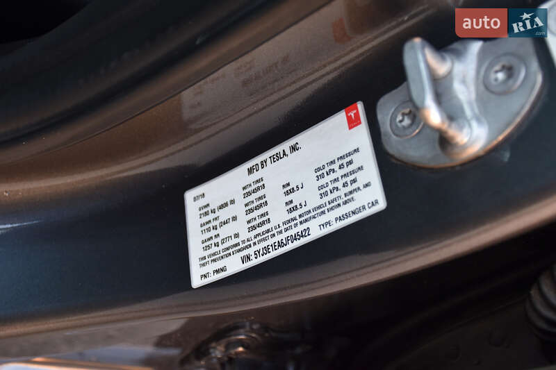 Седан Tesla Model 3 2018 в Дрогобыче