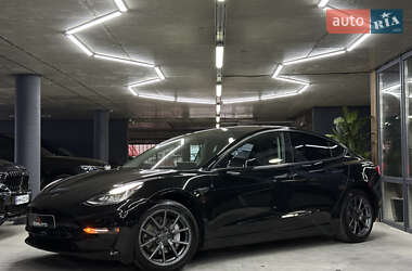 Седан Tesla Model 3 2018 в 