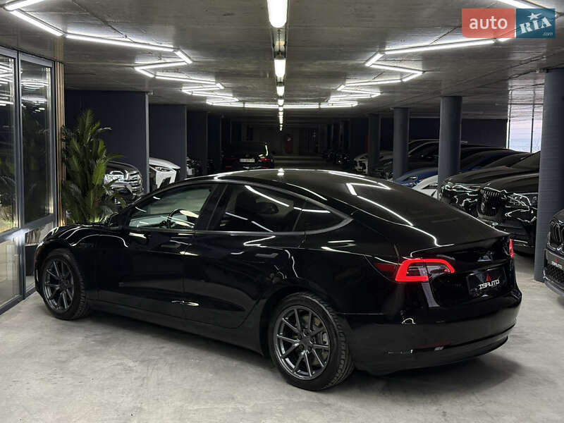 Седан Tesla Model 3 2018 в Одессе