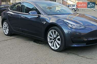 Седан Tesla Model 3 2019 в 