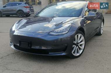 Седан Tesla Model 3 2019 в 