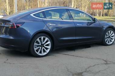 Седан Tesla Model 3 2019 в 
