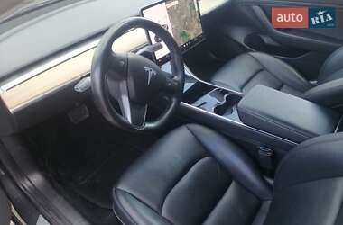 Седан Tesla Model 3 2019 в 
