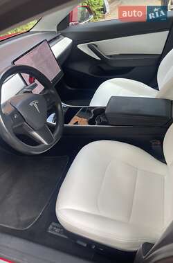 Седан Tesla Model 3 2018 в 