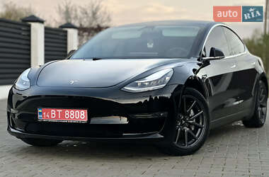 Седан Tesla Model 3 2019 в 