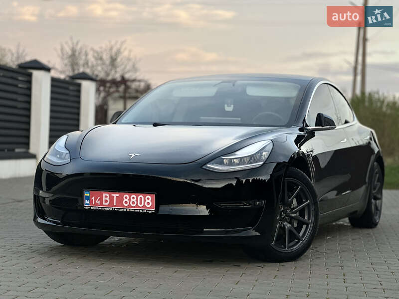 Седан Tesla Model 3 2019 в Трускавце фото Седан Tesla Model 3 2019 в Трускавце