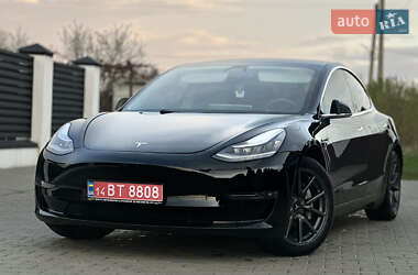 Седан Tesla Model 3 2019 в 