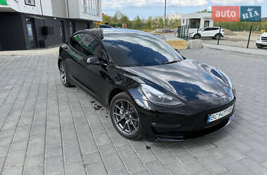 Седан Tesla Model 3 2023 в Трускавце