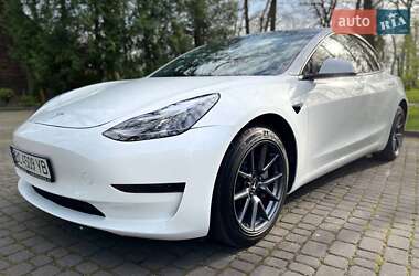 Седан Tesla Model 3 2023 в Львове