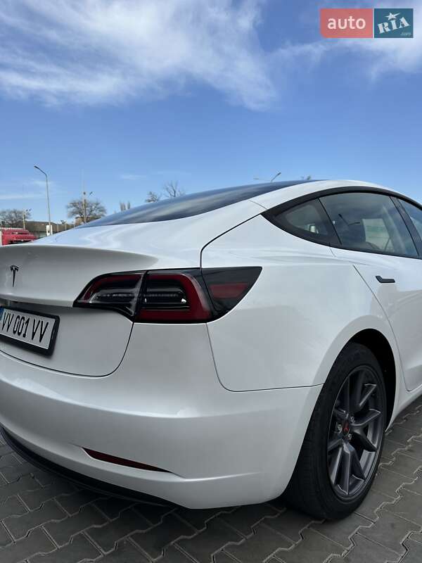 Седан Tesla Model 3 2022 в Одесі