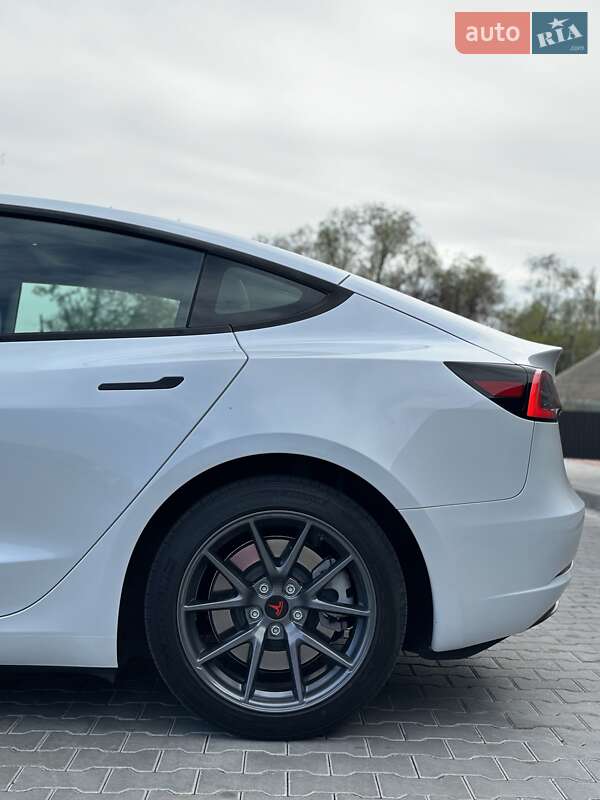 Седан Tesla Model 3 2022 в Одесі