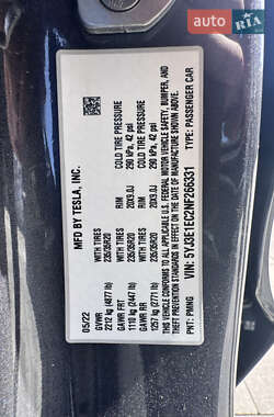 Седан Tesla Model 3 2022 в 