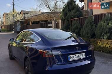 Седан Tesla Model 3 2019 в 