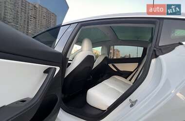 Седан Tesla Model 3 2018 в 