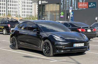 Седан Tesla Model 3 2019 в 