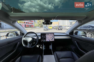 Седан Tesla Model 3 2019 в 
