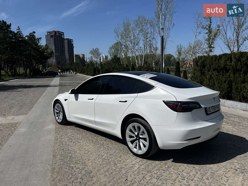 Седан Tesla Model 3 2022 в Дніпрі