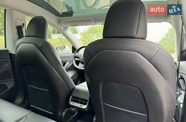 Седан Tesla Model 3 2019 в 
