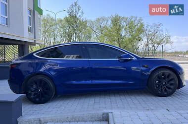 Седан Tesla Model 3 2019 в 