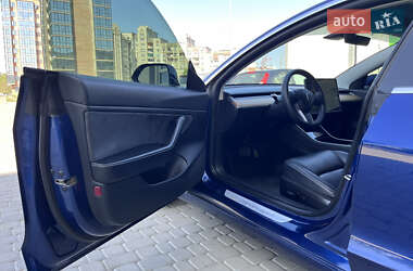Седан Tesla Model 3 2019 в 