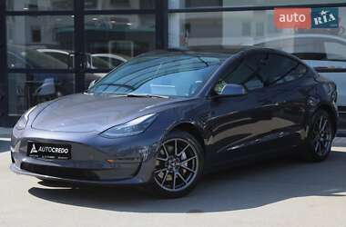 Седан Tesla Model 3 2021 в 