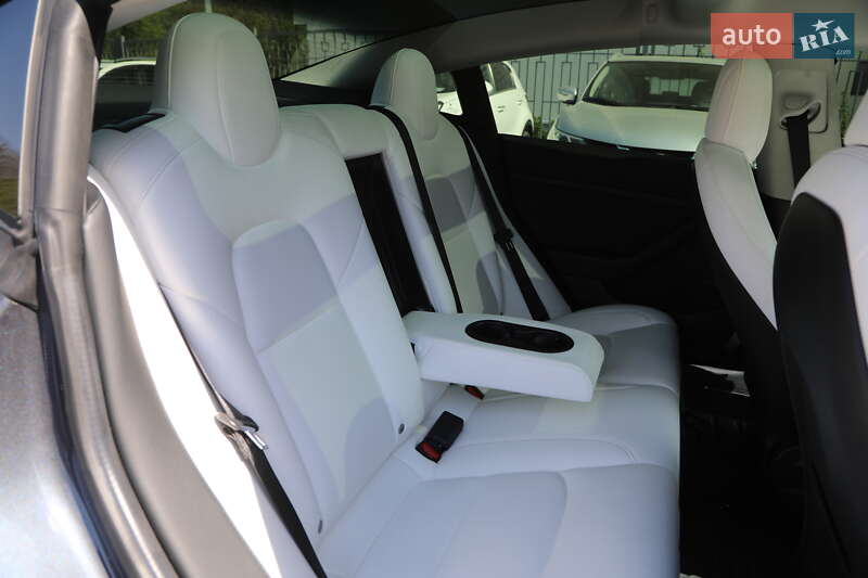 Седан Tesla Model 3 2021 в Харькове