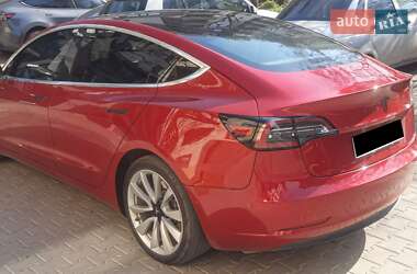 Седан Tesla Model 3 2019 в 