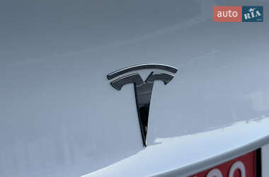 Седан Tesla Model 3 2018 в 