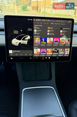 Седан Tesla Model 3 2018 в 