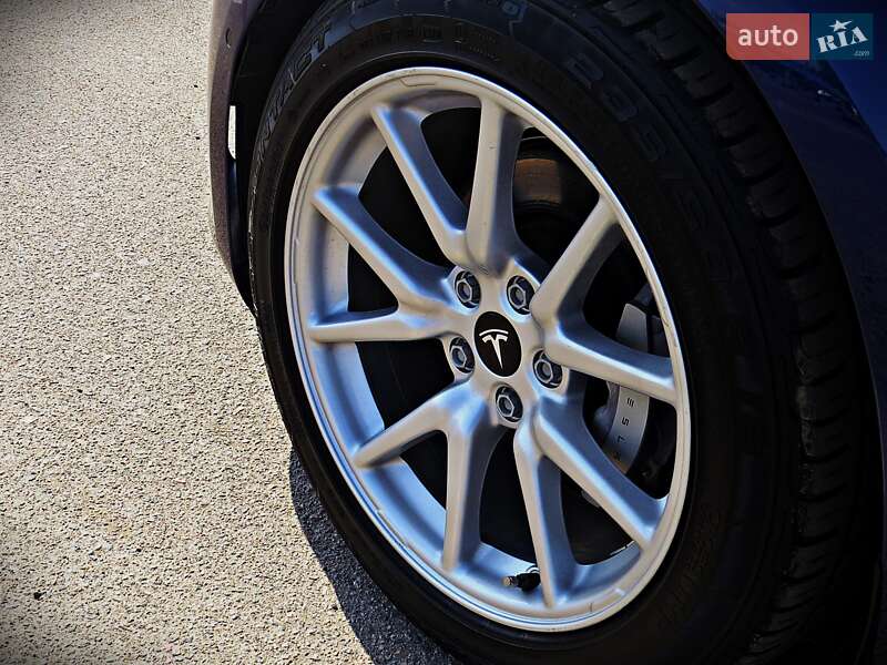 Седан Tesla Model 3 2019 в Черкассах фото 5 Седан Tesla Model 3 2019 в Черкассах