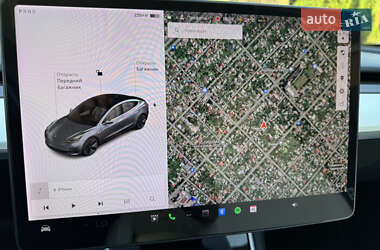 Седан Tesla Model 3 2018 в Черкассах
