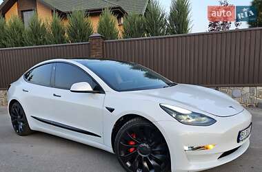 Седан Tesla Model 3 2022 в 