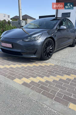 Седан Tesla Model 3 2021 в 