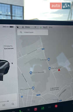 Седан Tesla Model 3 2021 в 