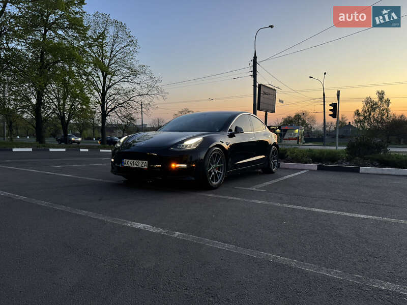 Tesla Model 3 2018