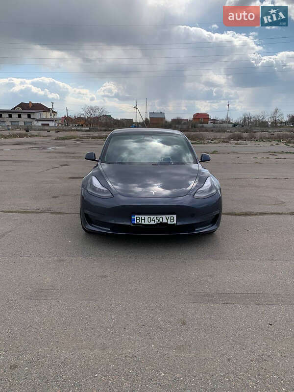 Седан Tesla Model 3 2021 в Одесі