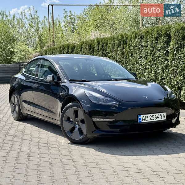 Седан Tesla Model 3 2021 в Виннице