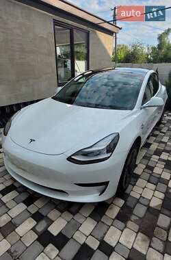 Седан Tesla Model 3 2019 в 