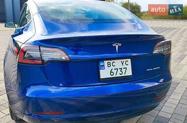 Седан Tesla Model 3 2019 в 