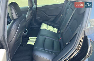 Седан Tesla Model 3 2021 в 
