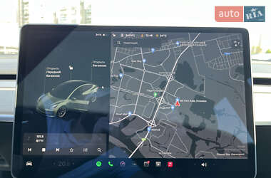 Седан Tesla Model 3 2021 в 