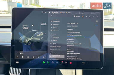 Седан Tesla Model 3 2021 в 