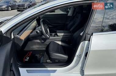 Седан Tesla Model 3 2020 в 