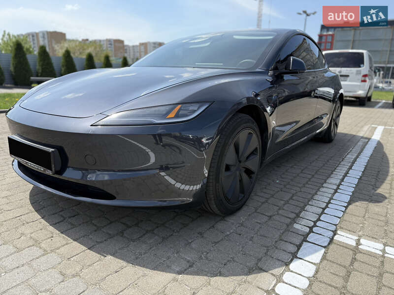 Седан Tesla Model 3 2024 в Львове