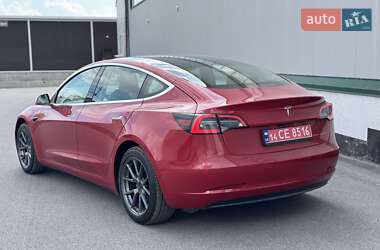 Седан Tesla Model 3 2019 в 