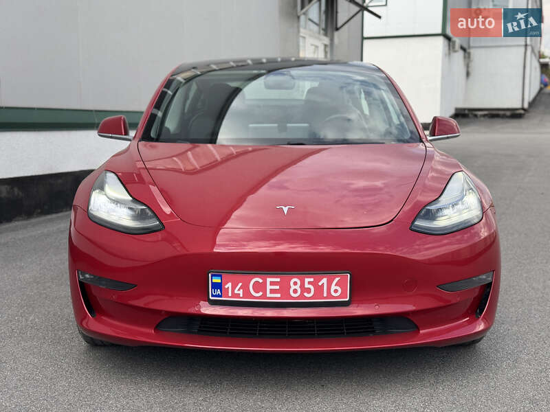 Седан Tesla Model 3 2019 в Виннице