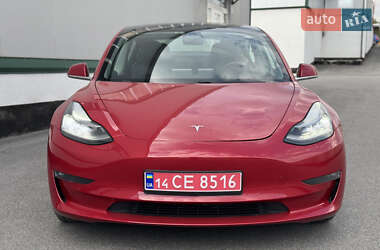Седан Tesla Model 3 2019 в 