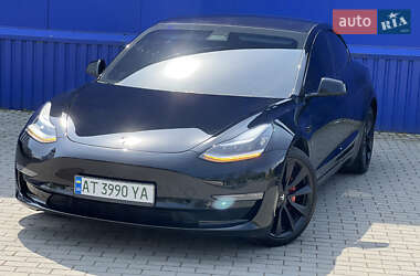 Седан Tesla Model 3 2019 в 