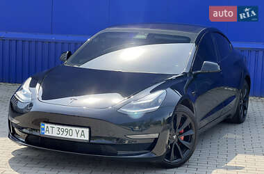 Седан Tesla Model 3 2019 в 