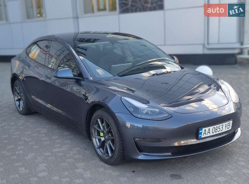 Tesla Model 3 2022